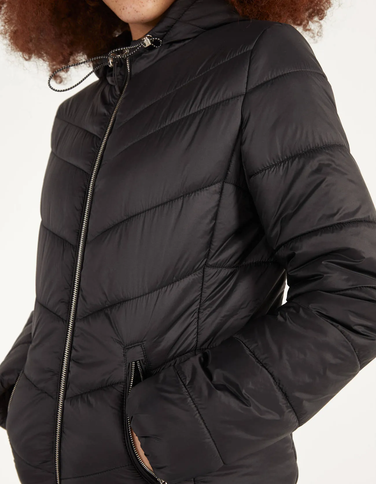 Steppjacke mit Kapuze